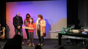 Entrega de Premio por trabajos de Fiestas Mayas