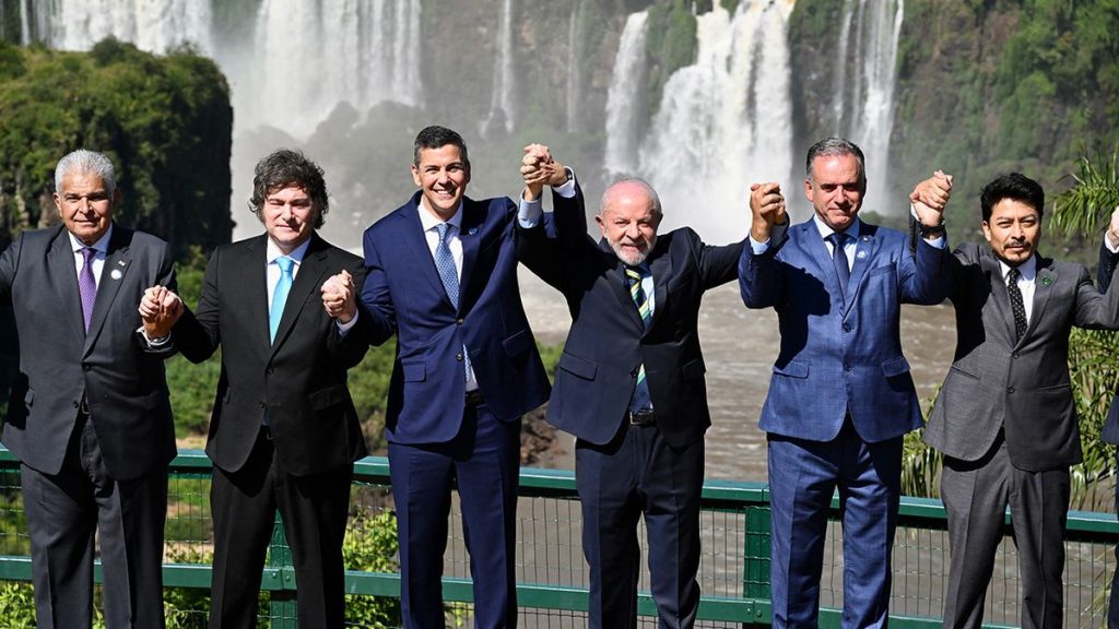 cumbre-presidentes-mercosur-foto-foz-do-iguazu-diciembre-2025-afp-2