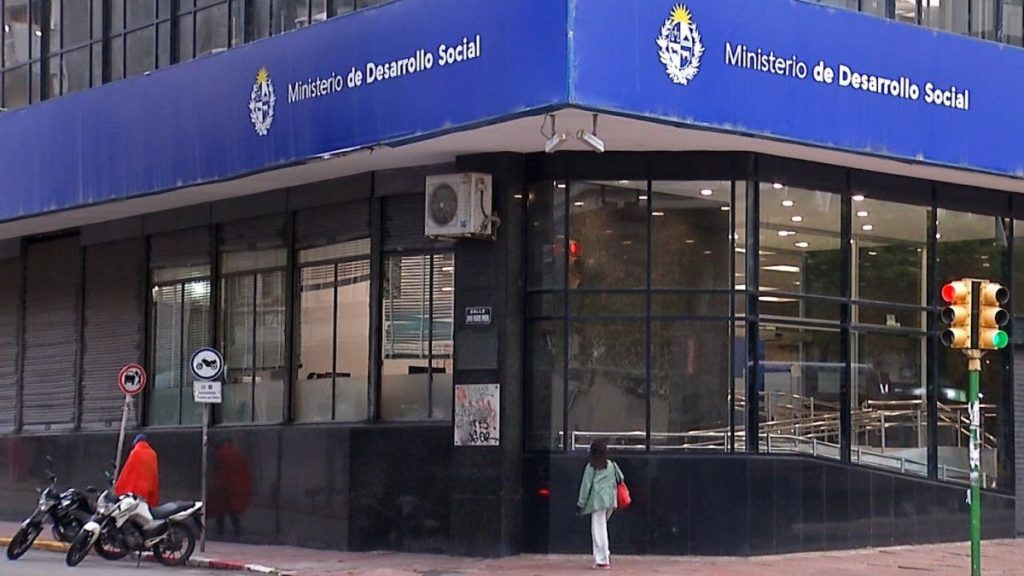 mides-ministerio-de-desarrollo-social-fachadajpg