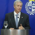 "Nos une la defensa de la democracia, nos une el bienestar de nuestros compatriotas", dijo Kast en Uruguay